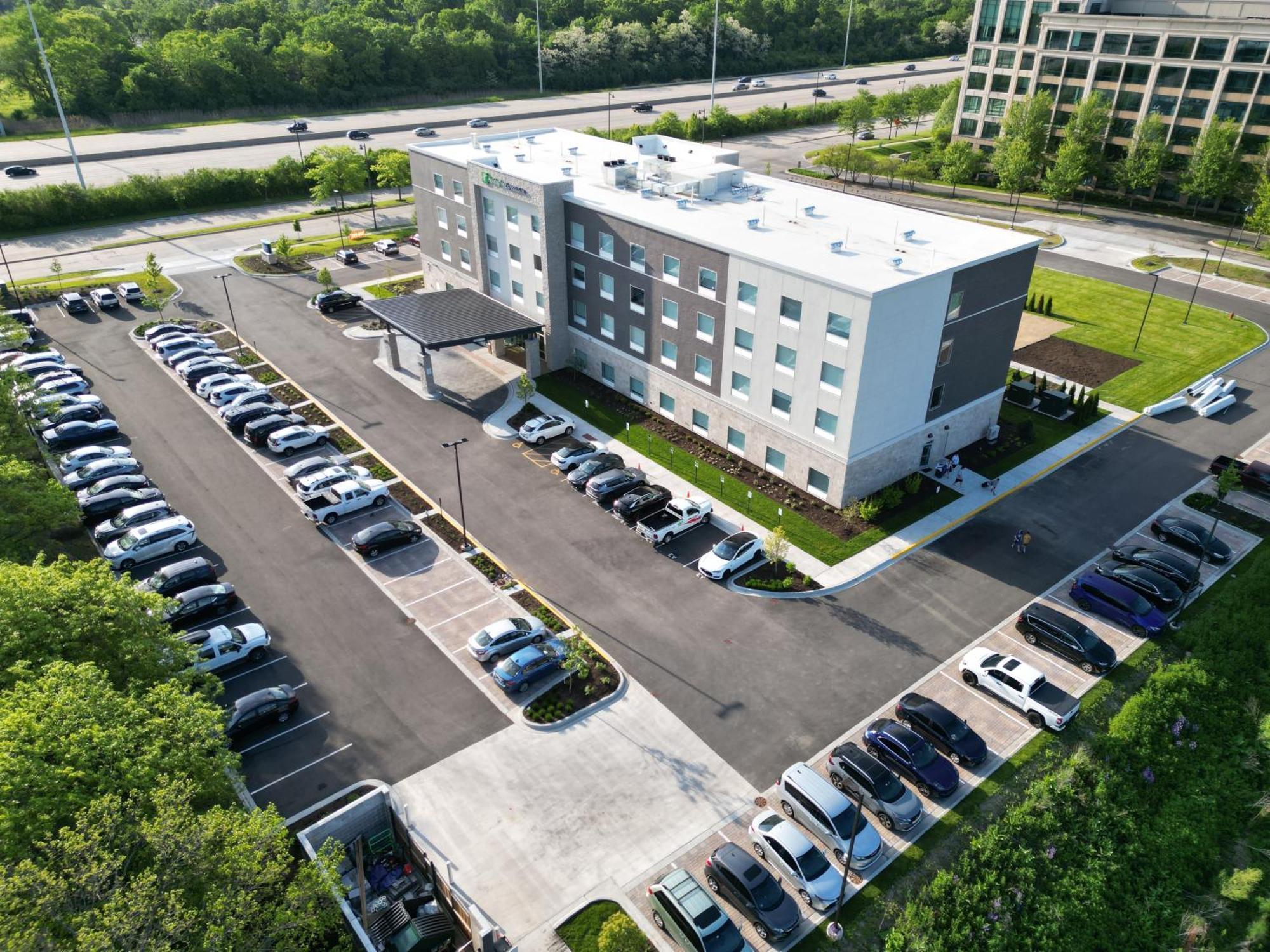 Holiday Inn Express & Suites Chicago Schaumburg By Ihg Buitenkant foto