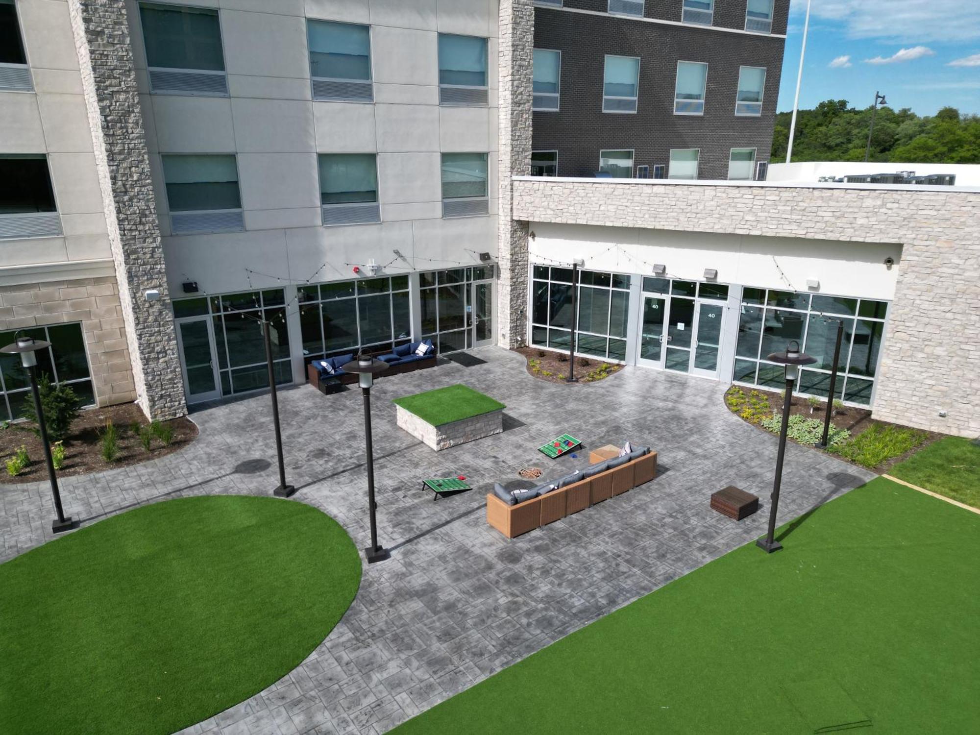 Holiday Inn Express & Suites Chicago Schaumburg By Ihg Buitenkant foto