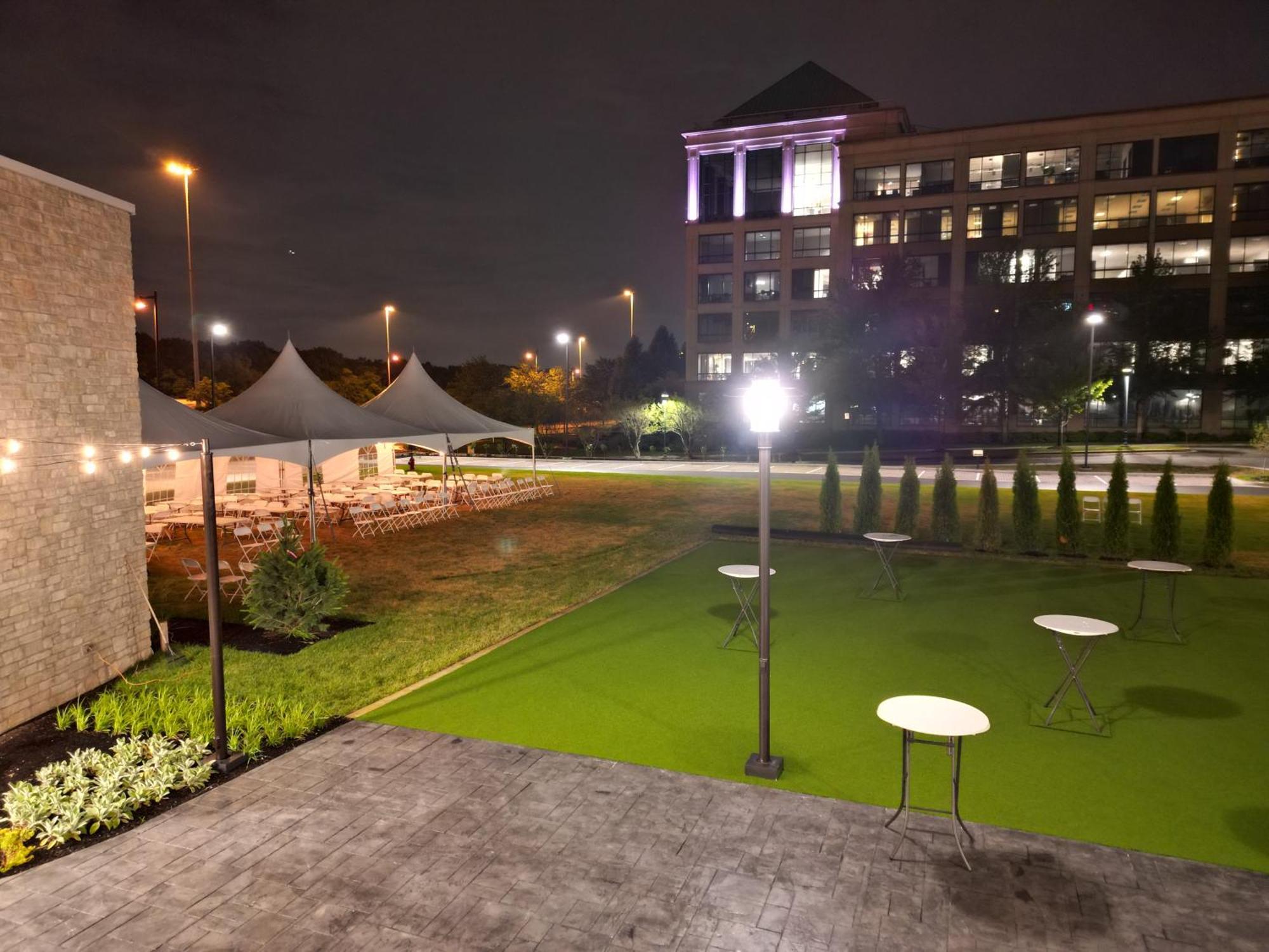 Holiday Inn Express & Suites Chicago Schaumburg By Ihg Buitenkant foto